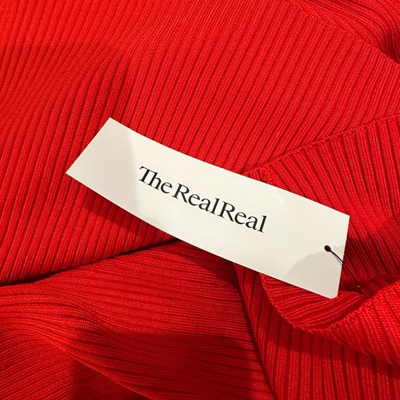 Carolina Herrera Red Gown - Picture 6 of 6